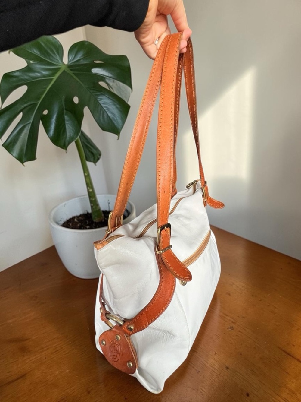 Marino Orlandi White Italian Leather Shoulder Bag Large Tan Trim - Picture 6 of 14